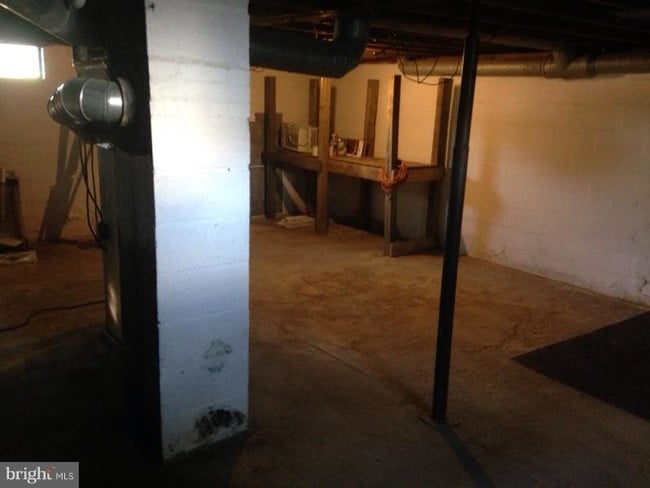 Building Photo - 10118 Dahlgren Rd