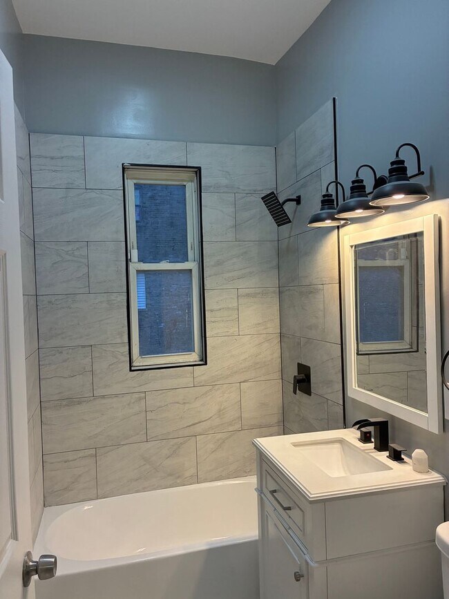 Building Photo - 5543 S Shields Ave