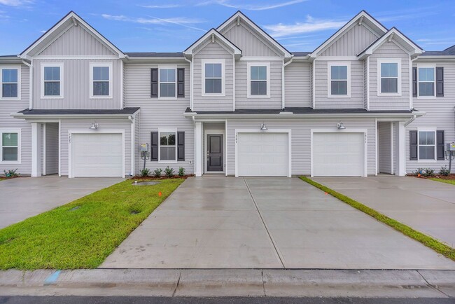 Primary Photo - ***MOVE-IN SPECIAL*** $500 OFF OF YOUR FIRST MONTH'S RENT AND APPLICATION FEES WAIVED UPON APPROV...