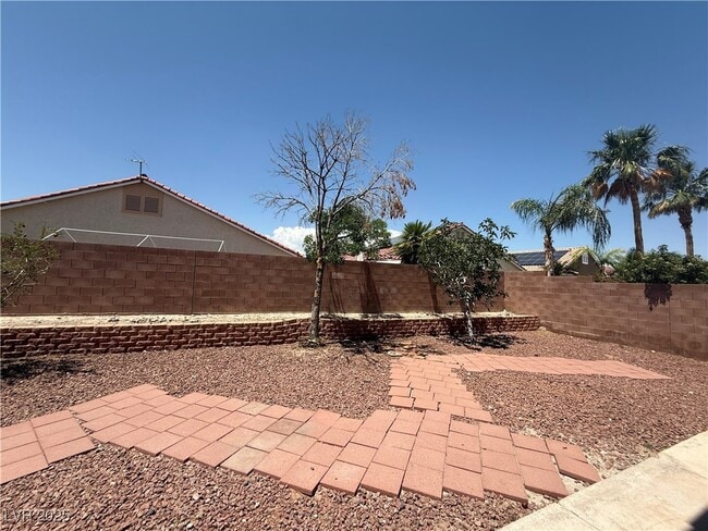 Building Photo - 6607 N Ruddock Dr