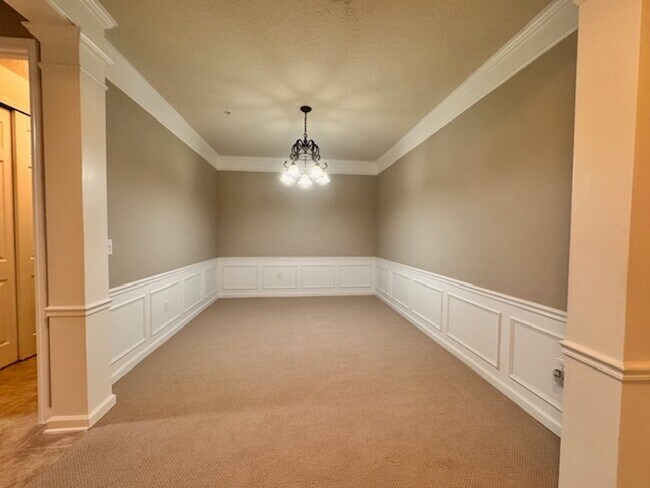 Building Photo - Condominium for rent