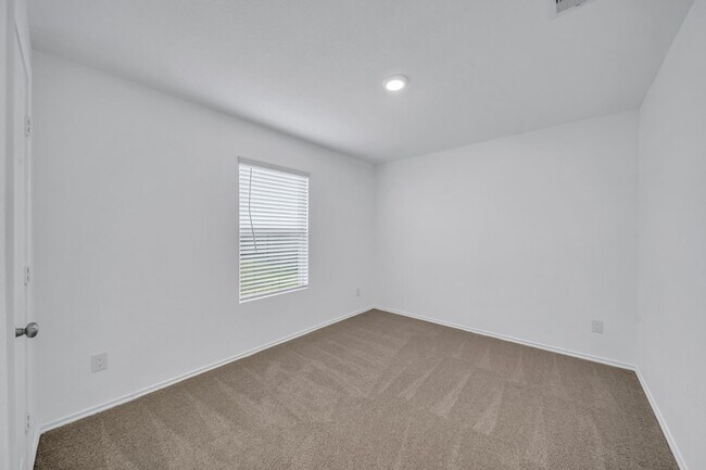 Building Photo - 17607 Longwood Trce Ln