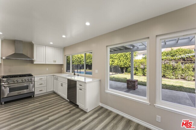 Building Photo - 15151 Marne Cir