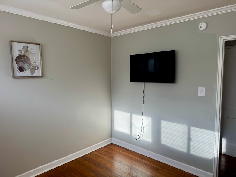 Building Photo - 1107 Simmons St