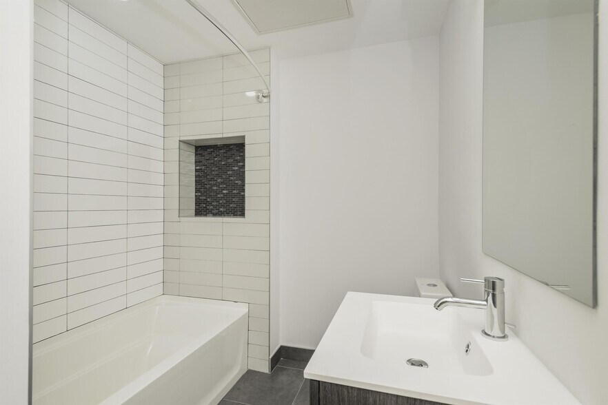 Building Photo - 178 Saint Alphonsus St