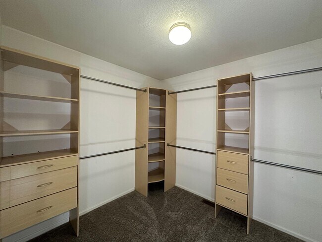 Building Photo - 16740 Firebrick Dr
