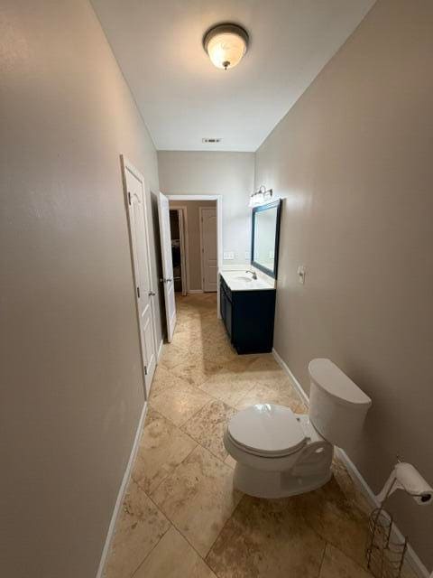 Building Photo - 2457 Lakeview Dr S