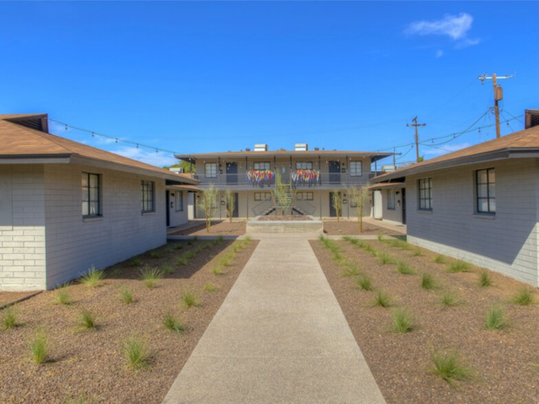 Building Photo - 746 W Turney Ave, Apt 8