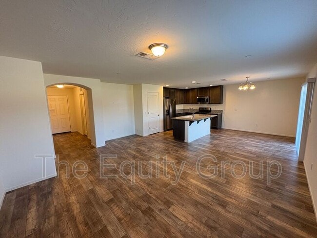 Building Photo - 2134 E Delta Ct