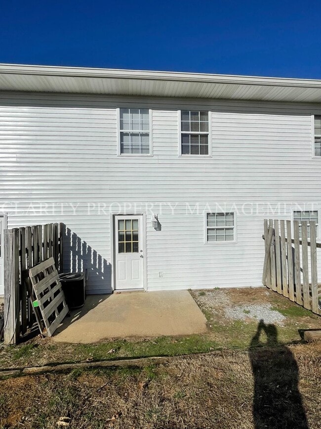 Building Photo - 2203 Old Harrison Pike NW