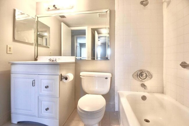 Building Photo - 4850 Sable Pine Cir