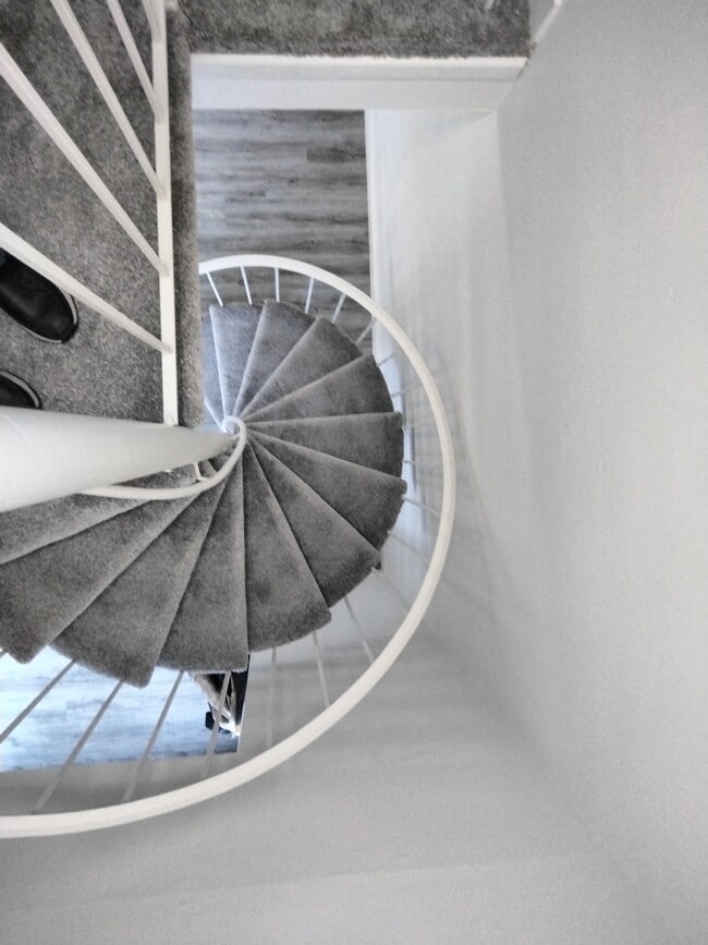 Building Photo - 7434 72nd Ln N