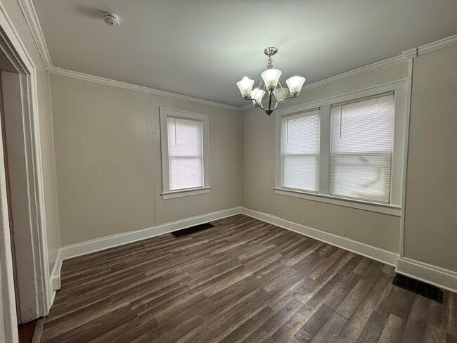 Building Photo - 218 Lechner Ave