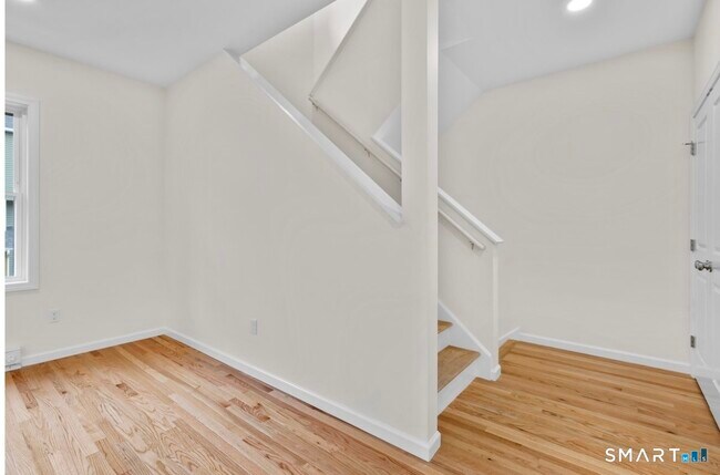 Building Photo - 455 Sherman Ave