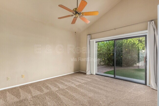 Building Photo - 10060 E San Bernardo Dr