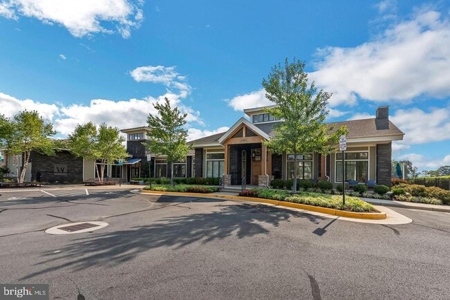 Building Photo - 22426 Philanthropic Dr