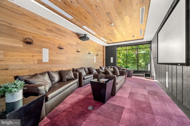 Building Photo - 575 S Goddard Blvd