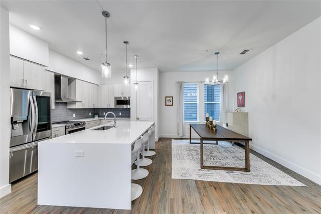 Building Photo - 4205 Roseland Ave