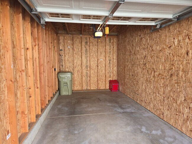 Building Photo - Wonderful Overlook at Timberland 1 BR 1 BA...