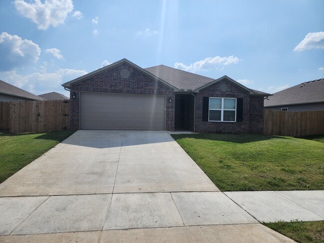 Building Photo - 1771 King Rd