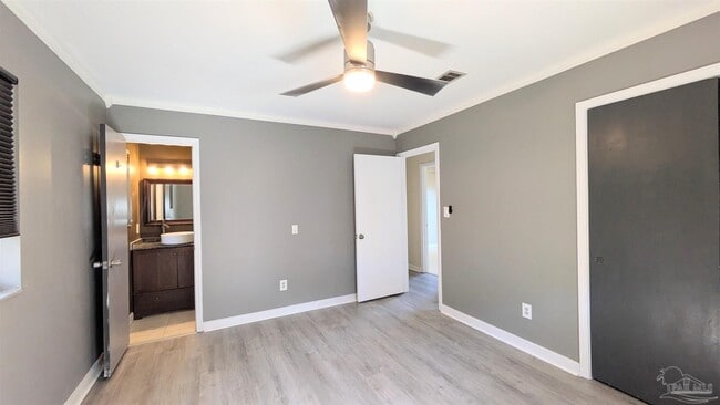 Building Photo - 8455 Lofton Dr