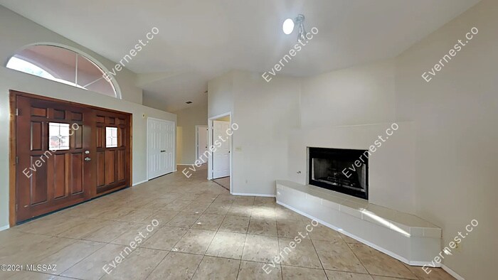 Building Photo - 12690 N Bandanna Way