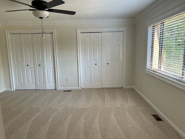 Building Photo - 3219 Thomasville Rd