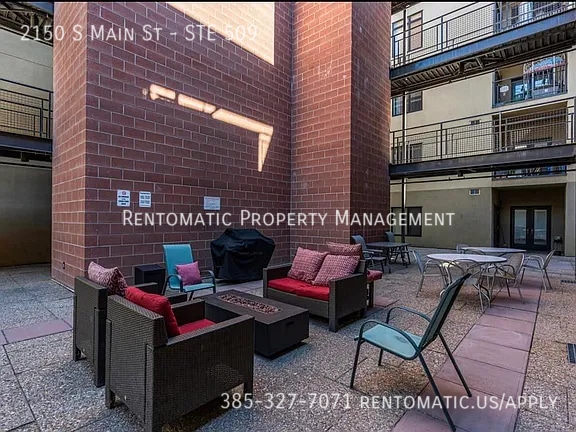 Building Photo - 2150 S Main St