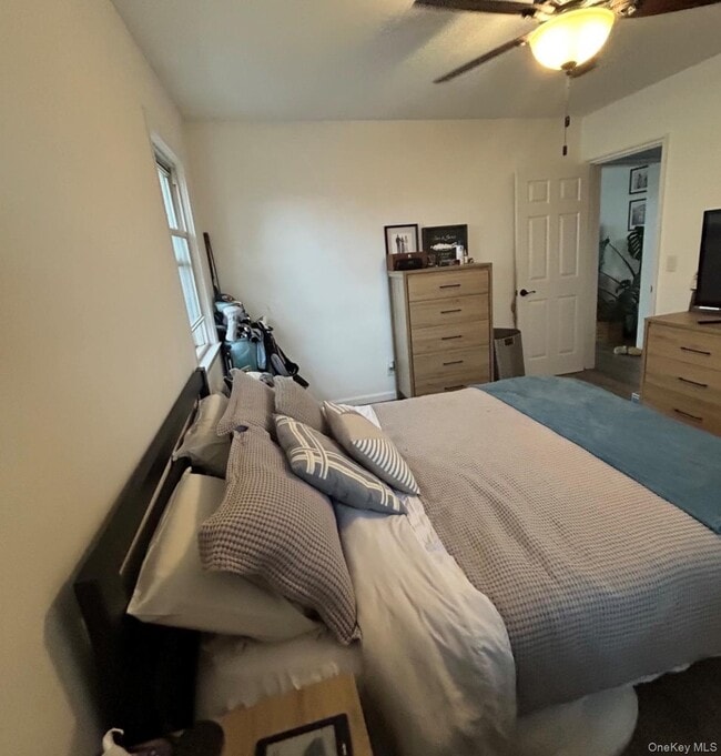 Building Photo - 555 W Broadway