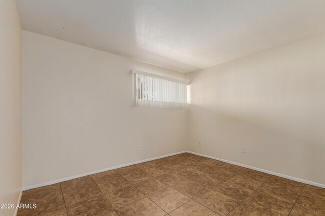 Building Photo - 7141 N 16th St