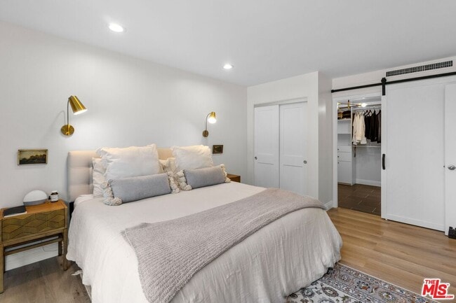 Building Photo - 2160 Century Park E