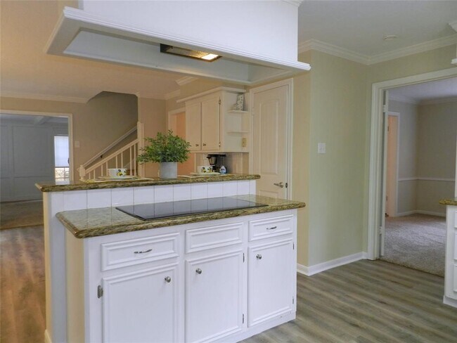 Building Photo - 9403 Oxted Ln