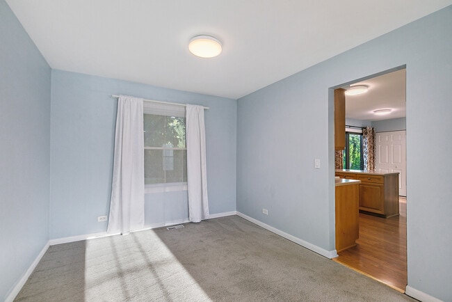 Building Photo - 1648 Eddy Ln