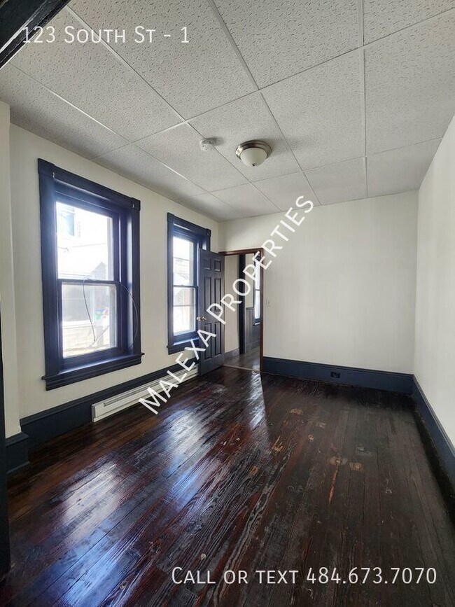Building Photo - 123 South St
