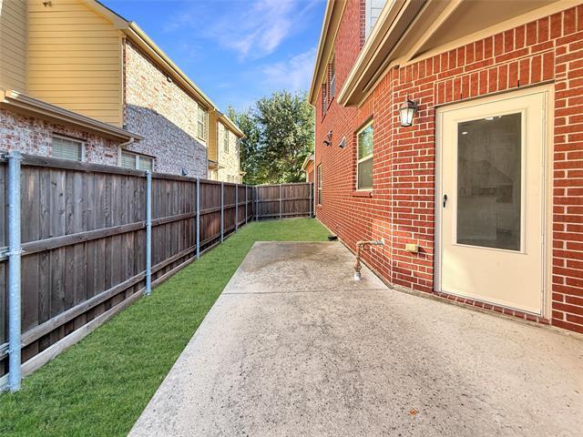 Building Photo - 906 Cougar Dr