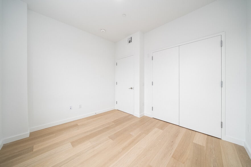 Building Photo - 417 Jackson St