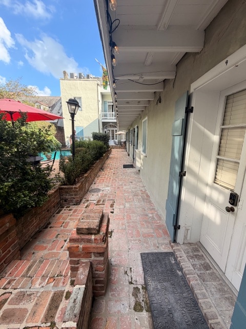 Building Photo - 617 Dauphine St