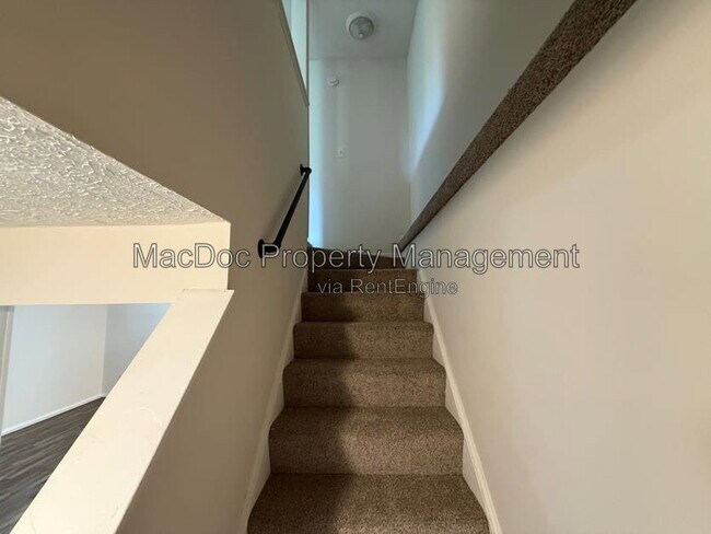 Building Photo - 4749 Hedrick Ln