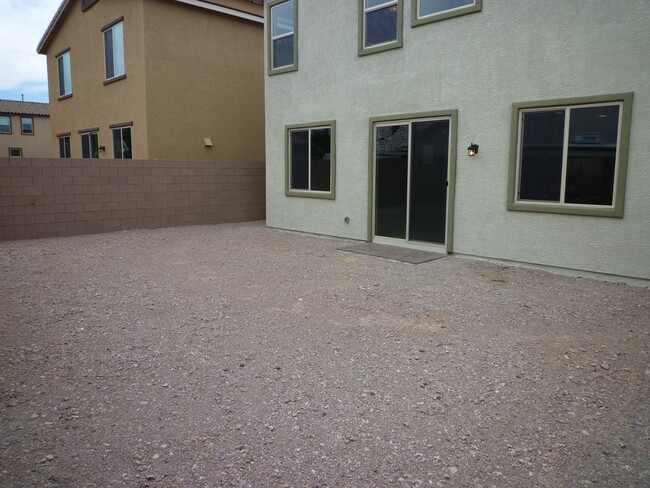 Building Photo - 4 Bed/ 3 Bath House for rent!