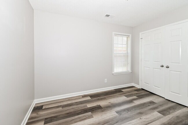 Building Photo - 10594 Wyckford Dr