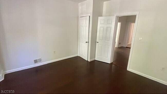 Building Photo - 120 S 7th St