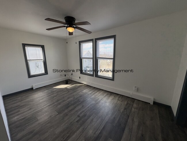 Building Photo - 55 Paradis Ave