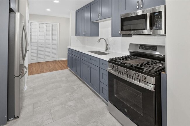 Building Photo - 475 Center Hill Ave NW