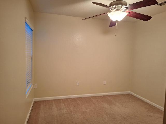 Building Photo - 3 bedroom in Jacksonville FL 32258