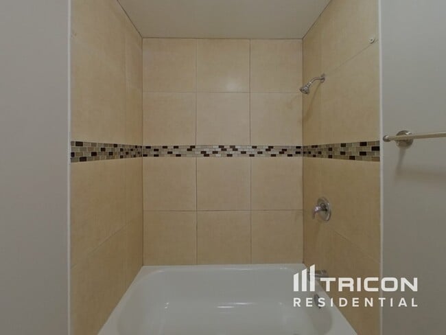 Building Photo - 8717 Timbercrest Cir