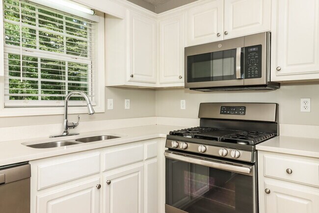 Building Photo - 3340 Old Tennessee Rd SW