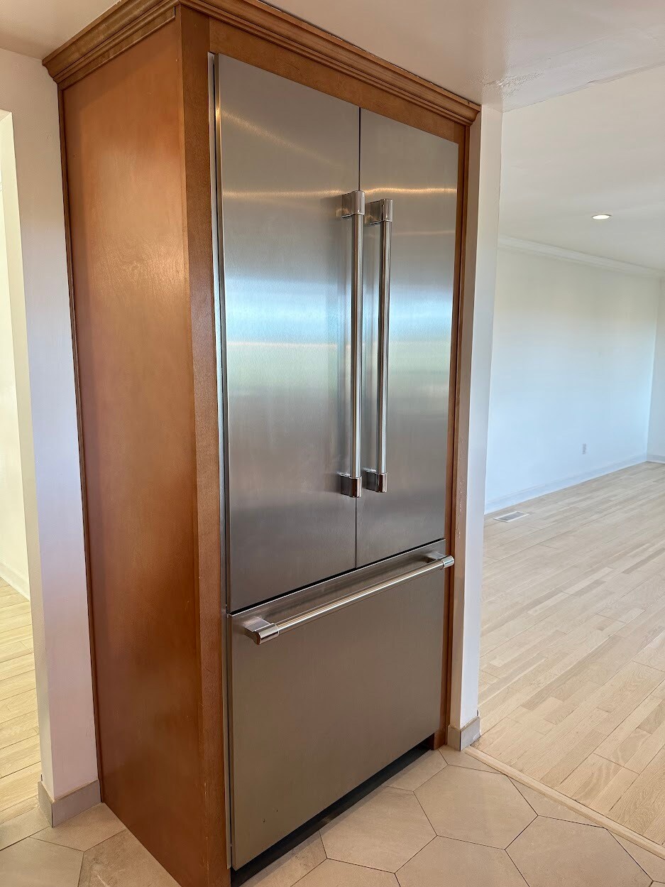 Building Photo - 10136 Hollow Glen Cir