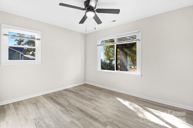 Building Photo - 7605 Bramblewood Dr