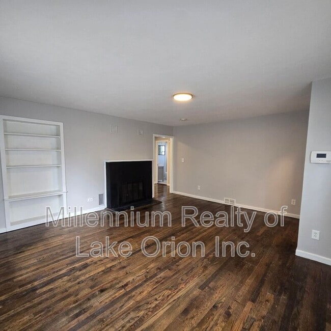 Building Photo - 715 Kenilworth Ave