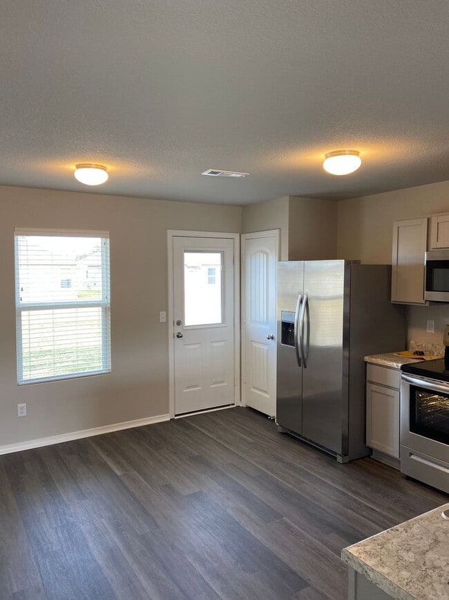 Building Photo - Three Bedroom | Two Bath Home in Maumelle